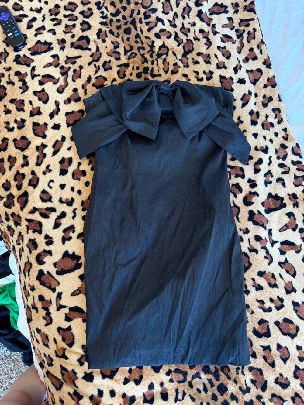 Sleek Black Mini Dress with Waist Bow